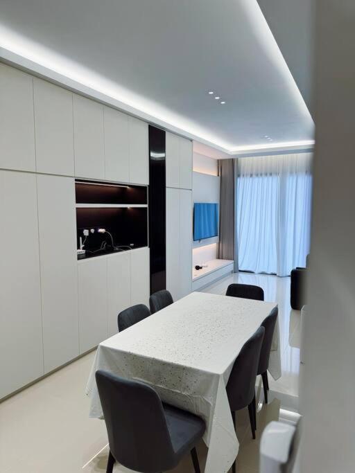 Apartment Entire Unit In *