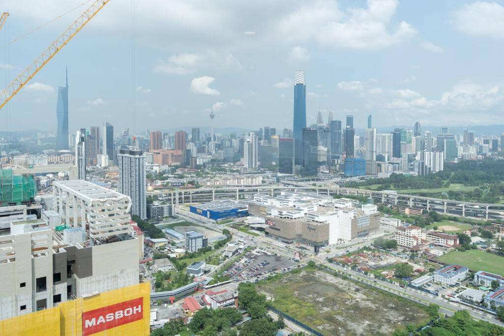 Entire Unit In * Kuala Lumpur